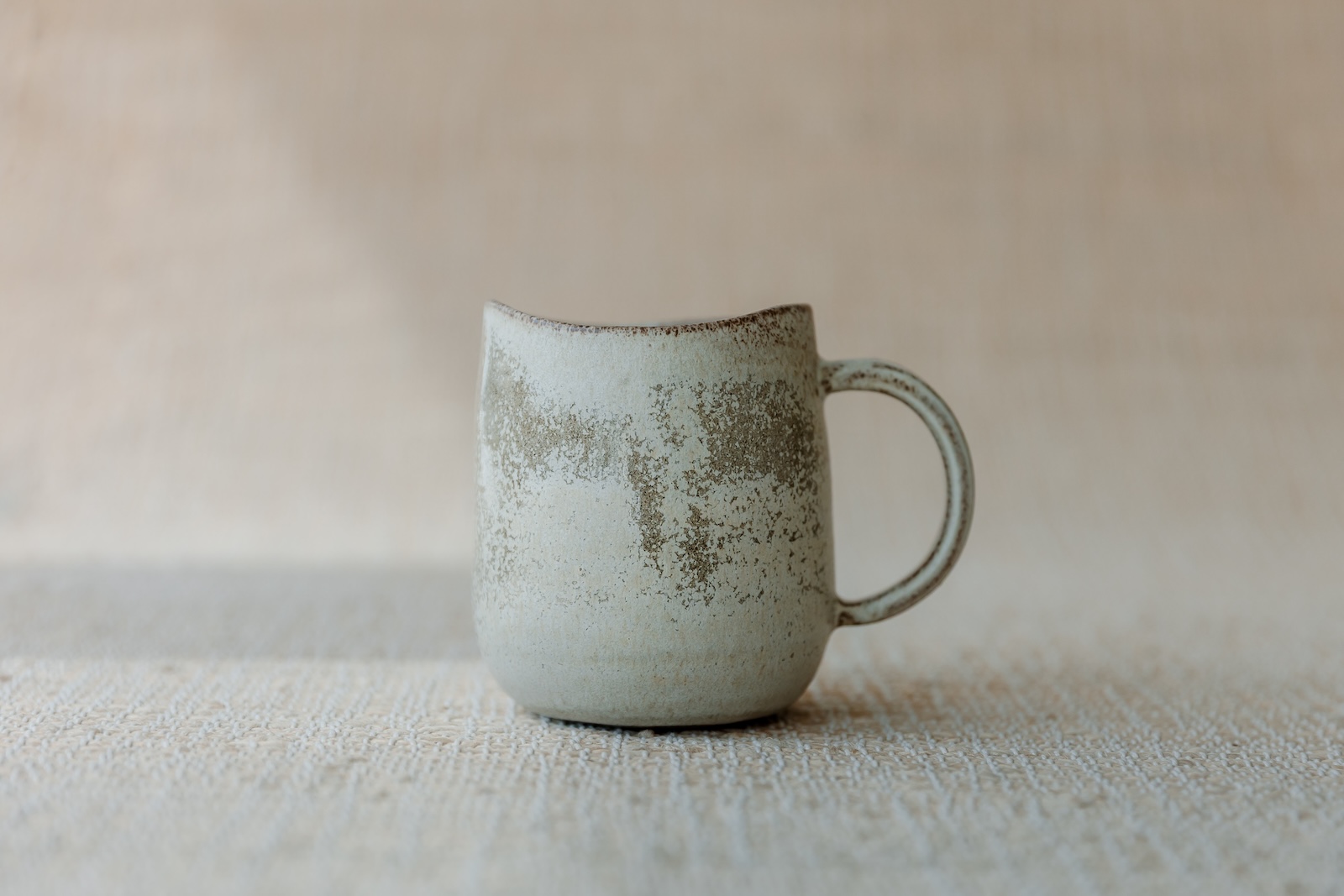 Cană mare ceramică realizată manual “Simplicity” – Earthling Collection